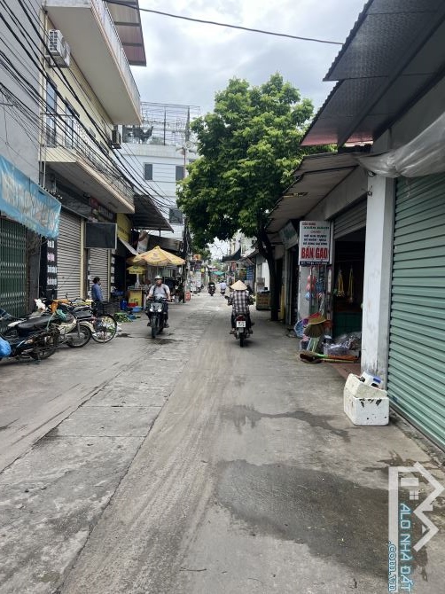 🔥 LÔ GÓC KCN QUANG MINH - TRỤC KINH DOANH "Ô TÔ KHÔNG CẦN PHANH" - 3 TỶ NHỈNH - CHÍNH CHỦ - 2