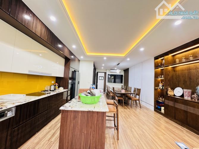 Bán nhà mặt phố 8 tầng thang máy, nhà đẹp nội thất cao cấp, kinh doanh tấp lập. - 2
