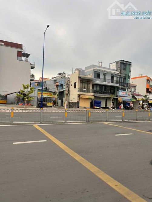 Nhà căn hộ dịch vụ ngay tên lửa bình Tân - 2