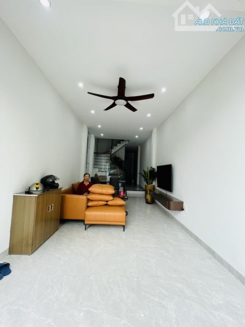 OTO đỗ cửa, gần Aeon Mall, đường Cổ Linh, Long Biên 50m2 x 5Tầng Nhỉnh 10tỷ có tl - 2