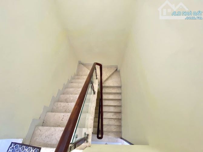 Chỉ 7tỷ6 đã có nhà to hẻm đẹp ngang 4m2 cạnh Nguyễn Thái Sơn 4tầng 200m2 nở hậu - 2