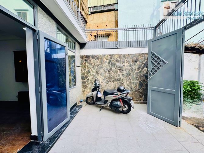 BÁN NHÀ PHÚ NHUẬN – MẶT TIỀN KINH DOANH TRẦN HỮU TRANG – P11 – 62M² – 4 TẦNG CHỈ 13.5 TỶ - 2