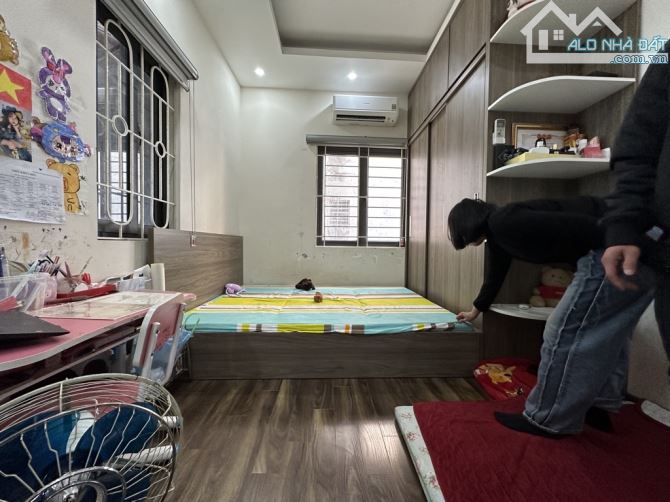 🏡 PHỐ CÁT LINH – 22M², 5 TẦNG, 3 NGỦ – 6,3 TỶ - 2