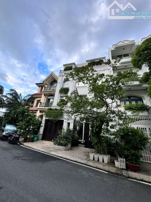 Biệt Thự Siêu Đẹp Khu Compound Nguyễn Trọng Tuyển - Tân Bình - 9x15m - 4 Tầng - 52 Tỷ - 2