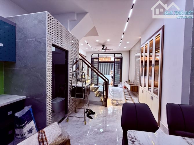 Nhà đẹp full nội thất 3 tầng đường Quang Trung Gò Vấp giá chỉ nhỉnh 4 tỷ - 2