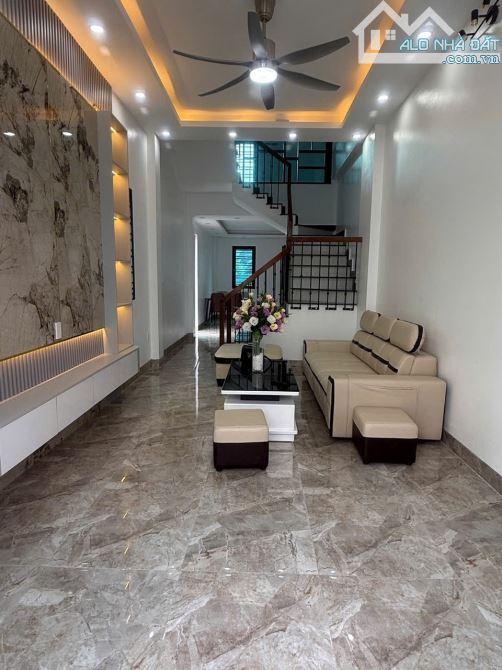 Bán nhà góc 3 tầng ngõ phố Hồ Xuân Hương, phường Ngọc Châu, TPHD - 2