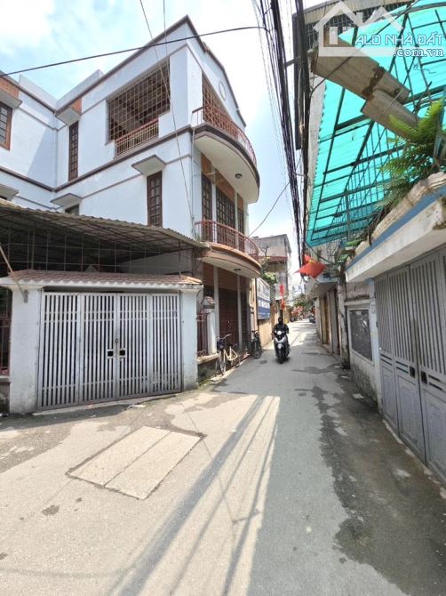 Bán nhà Bùi Xương Trạch - Lô góc 3 mặt thoáng - 54m2 - 13,5 tỷ. Nhà đẹp thang máy, ô tô - 2