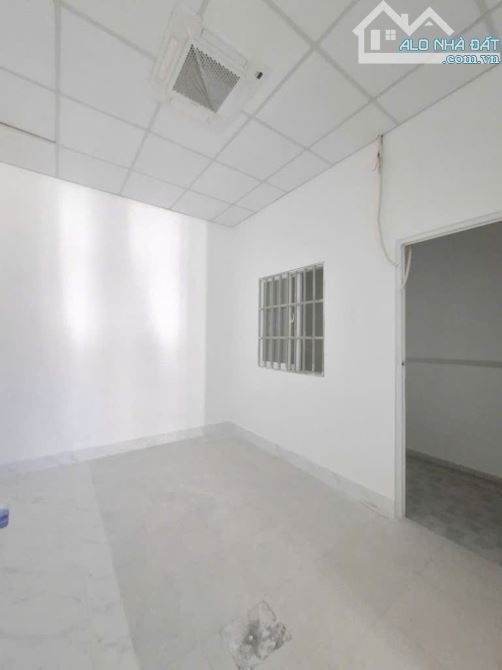 Nhà 2 tầng  Hẻm 8m có vỉa hè  vài bước ra mặt tiền Lê trọng Tấn Tân Phú  4.3x18m Giá 10.3 - 2