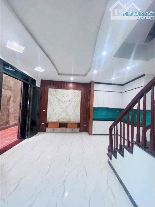 Trung tâm chợ Văn Điển, Thanh Trì, Hà Nội 5.75 tỉ nhà 5 tầng 35m2 - 2
