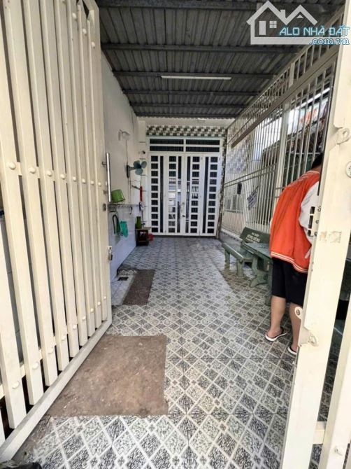 Nhà 3 Tầng Diện Tích 90m2 Có 7 Phòng Trọ Cho Thuê  Thới An 22- P Thới An -Q12 - 2