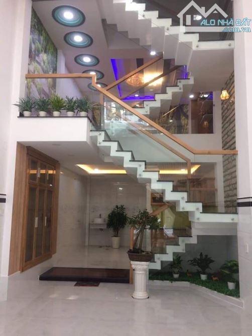 Nhà mới 4 tầng HXH , DT 55m, ngang hơn 4m Quang Trung, P8 Giá 7 tỷ 6 tl - 2