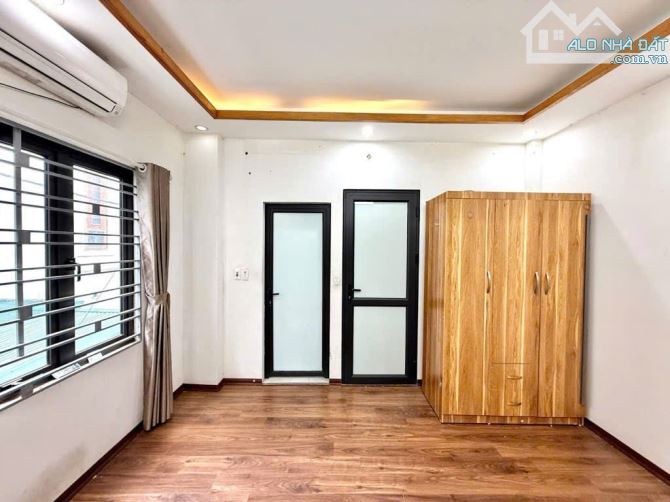 Bán nhà Trần Thái Tông, Nhỉnh 7 Tỷ, 33m, 5 tầng, mặt tiền 6m, ngõ 3 gác thoáng sáng - 2