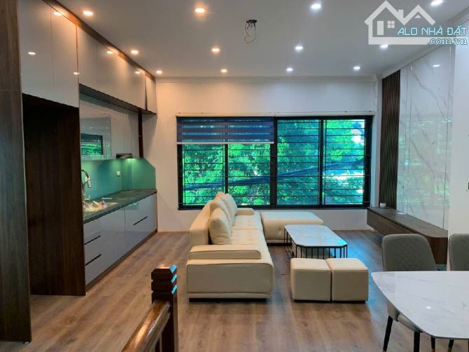 PHỐ HOA LÂM VIỆT HƯNG - NHÀ ĐẸP DÂN XÂY 42M2 x 5TẦNG, Mt 5M - ÔTÔ TRÁNH VỈA HÈ - - 2