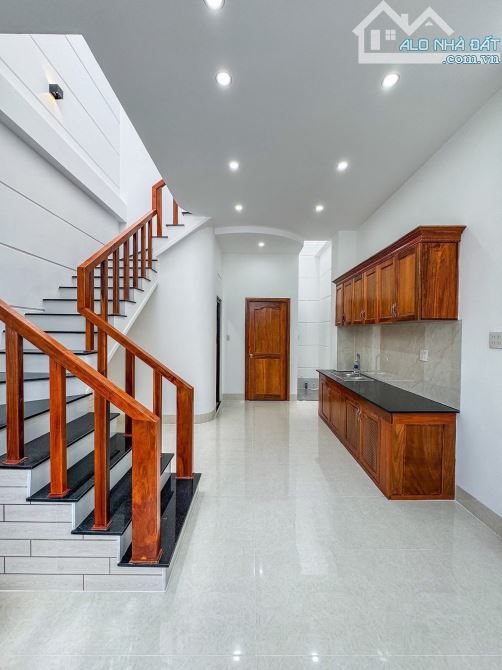 NHÀ TRỆT LẦU 3PHÒNG NGỦ HẺM LT 3-4 NGUYỄN VĂN CỪ GẦN ĐH Y DƯỢC, ĐH CẦN THƠ, CHỢ AN KHÁNH - 2