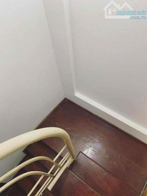 Cho thuê nhà ngõ 19 Cửa Bắc, Trúc Bạch, Ba Đình. DT 20m x 5 tầng, giá 7tr - 2