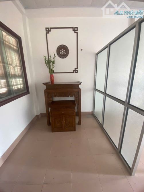 Cho thuê nhà nguyên căn ngõ 45 phố Hoa Lâm, Việt Hưng, Long Biên. Dt 30m x 4 tầng, giá - 2