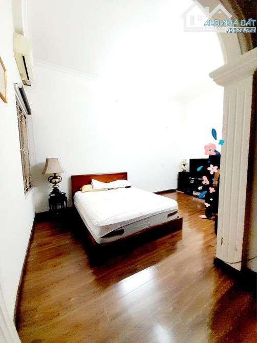 Bán nhà Thanh Xuân, dt70m2 mặt tiền rộng, gần oto ngõ thông, 2 thoáng nhỉnh 12 tỷ - 3