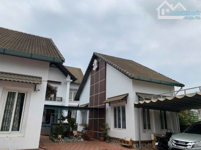 35 TỶ-CẦN BÁN CĂN BIỆT THỰ 865m2-(19x46m) ,đường 197 hoàng hữu nam, p.tân phú ,tp.thủ đức - 3
