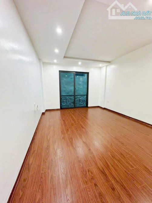 BÁN NHÀ ĐÔNG LA -HOÀI ĐỨC- 30M-5 TẦNG-4.3 TỶ -Ô TÔ ĐỖ CỔNG - 3
