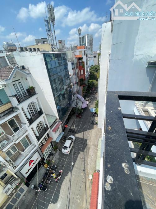 HXH CMT8 - Q.3, 6,83 x 20 - CN: 128 m2, 6 lầu - Giá: 33 tỷ - 3
