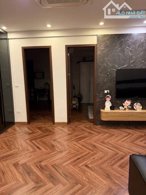 BÁN NHÀ ĐƯỜNG CẦU DIỄN - BẮC TỪ LIÊM - DT: 32M, 5 TẦNG, MT 3.5M, GIÁ 7.6 TỶ. - 3