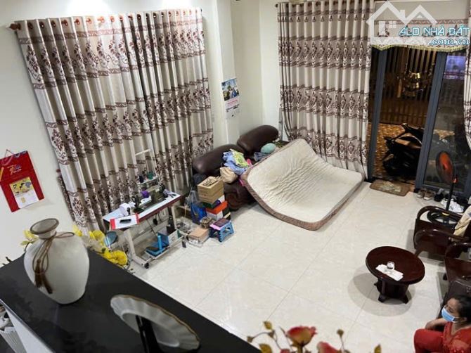 Bán gấp nhà 3 tầng mới toanh 333m2 - vị trí đẹp giá siêu rẻ chỉ 5.9 tỷ - 3