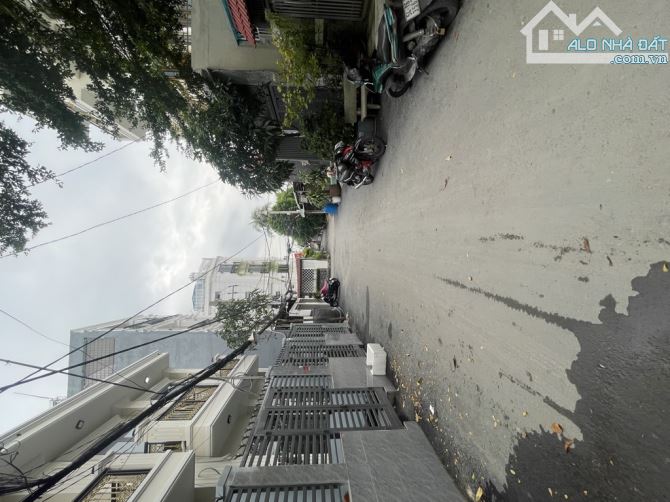Biệt Thự 4 Tầng Lô Góc 2 Mặt Tiền -  DT 8x15=120m² - Phường 15 , Gò Vấp. - 3