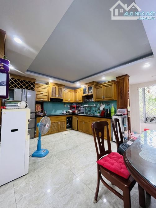 🏡 SIÊU PHẨM 5 TẦNG BTCT – Ô TÔ NGỦ TRONG NHÀ 📍 Đường TL37, P. Thạnh Lộc, Q.12 - 3