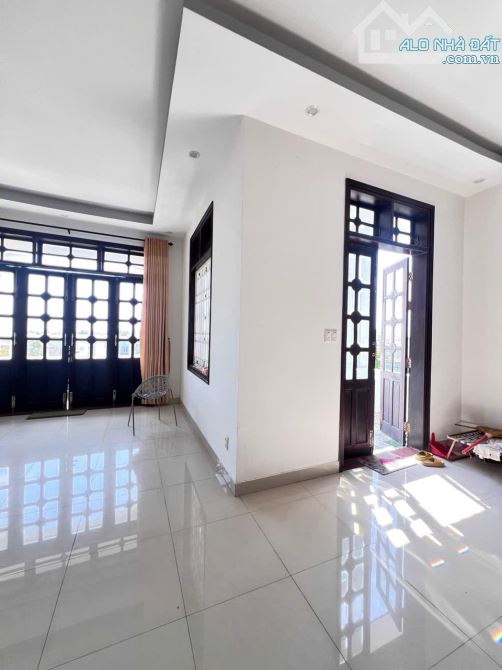 Bán nhà mặt tiền 3 tầng - đường Trần Văn Hai - Ngũ Hành Sơn - Đà Nẵng - 3