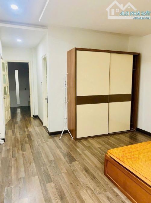 HẠ GIÁ SỐC 1 TỶ – GIÁ MỚI: 26,5 TỶ DT: 4x17 KC: 7 Tầng Có 11 PN Giá : 26,5 Tỷ TL Tiện Thuê - 3