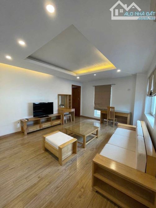 Bán nhà Huỳnh Thúc Kháng, vỉa hè phân lô, ô tô tránh, 22tỷ - 3