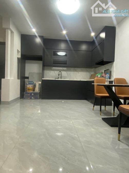 BÁN NHÀ YÊN HÒA CẦU GIẤY- 30M2 5 TẦNG MT4m - LÔ GÓC 3 THOÁNG - 3