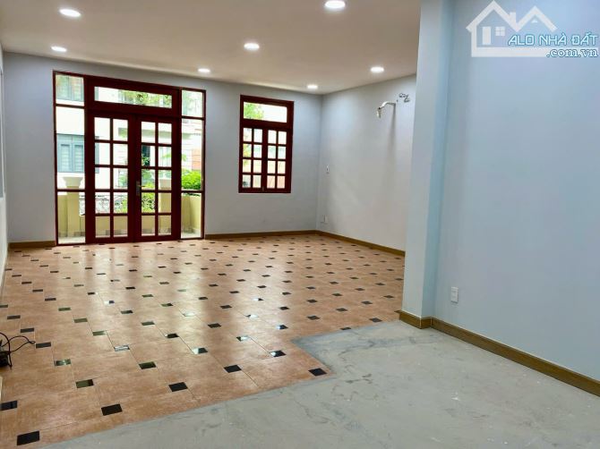 HÀNG HIẾM BIỆT  THỰ PHỐ TÔ HIẾN THÀNH Q10 DT 165M2 HẦM 3 LẦU GIÁ 28.8 TỶ tTL - 3
