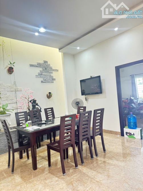 Bán nhà hẻm ô tô đường Mai Xuân Thưởng, cách biển chỉ 800m - 3
