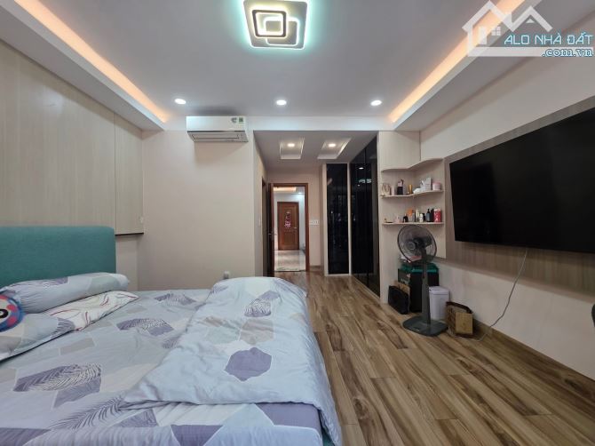 Bán Nhà Đường 10m, Nguyễn Gia Trí (D2), Bình Thạnh, DT 4.3 x 21.5m, 5 Tầng, Chỉ 19.9 Tỷ - 3
