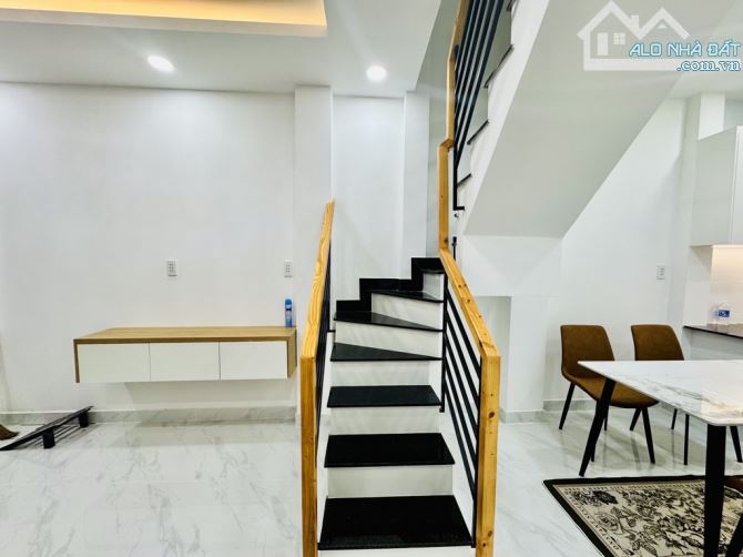 Giảm mạnh 600tr 🌹28M2 - 2 TẦNG - TẶNG TOÀN BỘ NỘI THẤT - HẺM XE HƠI - AN NINH - 3