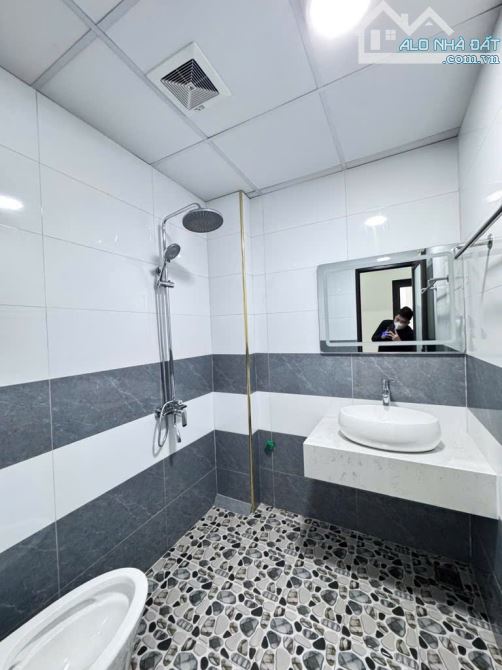 CỔ NHUẾ 42m x 6Tầng Thang Máy -Ngõ Ô tô -Giá 8Tỷ bé - 3