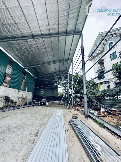 Cho thuê 750m2 kho mới dựng sẵn vp khung zamil đẹp - 3
