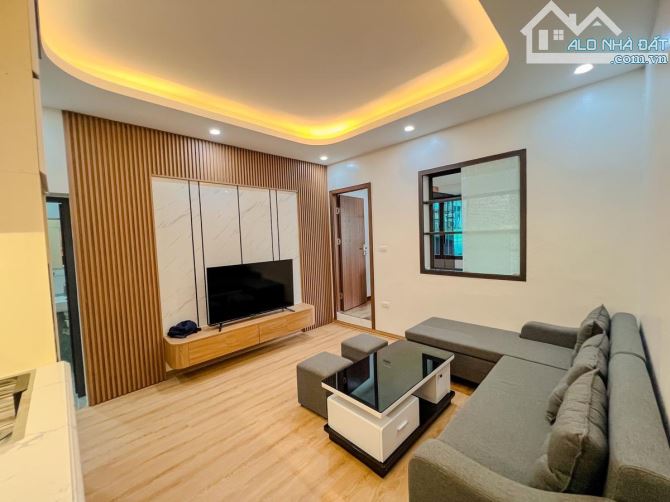 3.2 TỶ CÓ NGAY CĂN TẬP THỂ TÂN-HOÀNG MAI, RỘNG 50M2, FULL NỘI THẤT, TẦNG 3, DÂN TRÍ CAO - 3