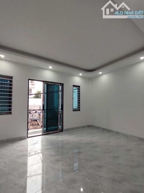 🏡 NHÀ ĐÔNG LA ĐẠI THÀNH– HƠN 4 TỶ - 55M2 4 TẦNG - Ô TÔ ĐỖ CỬA - 3