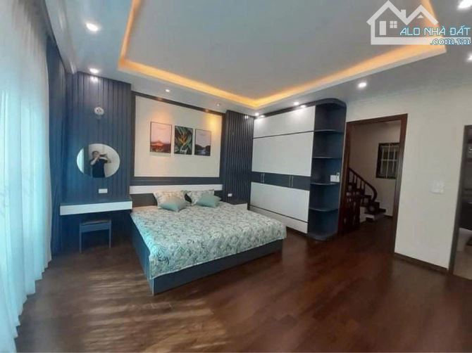 Chính chủ bán nhà 5 tầng đẹp như khách sạn tại Bế Văn Đàn. DT: 35m. Gía 8,6 tỷ có TL - 3