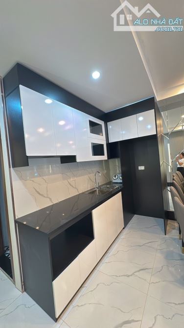 BÁN Tập Thể T1 . DOÃN KẾ THIỆN . 75m2 . 4tỷ45 . Sổ đỏ chính chủ . Oto đỗ cửa - 3