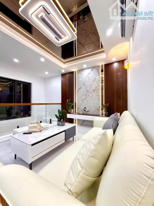 TRƯỜNG CHINH - 6 TẦNG THANG MÁY - MẶT TIỀN 7M - GIÁ 11.8 TỶ - 3