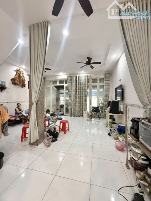 CHỈ 6,2 TỶ QUẬN 8 KẾ Q5,Q6 DT 90M2 KO QUY HOẠCH, HẺM 4M Ô TÔ TỚI NHÀ. - 3