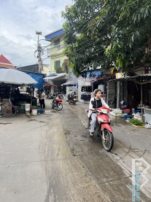 🔥 LÔ GÓC KCN QUANG MINH - TRỤC KINH DOANH "Ô TÔ KHÔNG CẦN PHANH" - 3 TỶ NHỈNH - CHÍNH CHỦ - 3