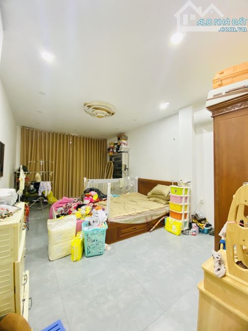 Bán nhà đường Trịnh Đình Trọng, 5 tầng, thang máy siêu xịn - 3