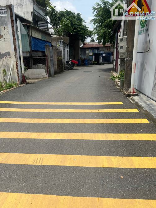 Chính chủ bán nền (4.5x19) ngay cầu Vĩnh Bình TP.HCM sổ sẵn đường trước nhà 5m cách QL 13 - 3