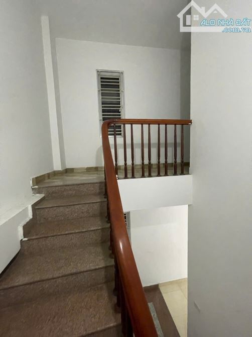 BÁN NHÀ 4 TẦNG LÔ GÓC Ô TÔ ĐỖ CỬA MẬU LƯƠNG. DT: 30m. Gía chưa đến 6 tỷ - 3