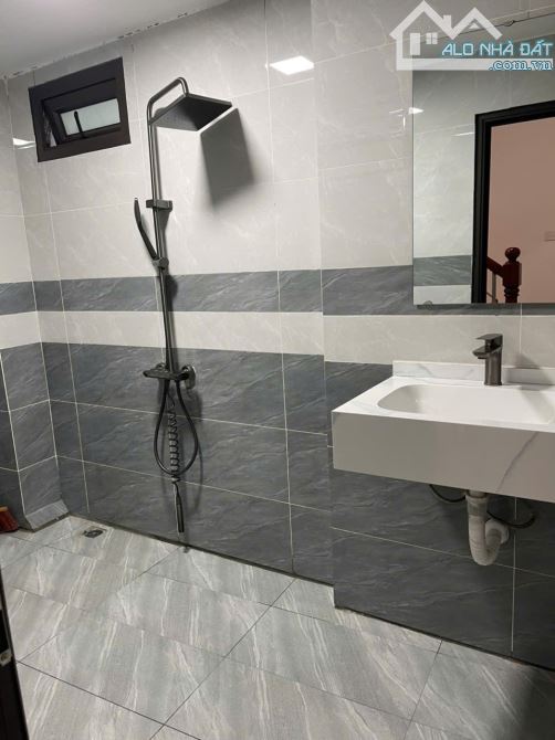 Nhà đẹp Văn Trì - Minh Khai, Bắc Từ Liêm: 32m², 5 tầng, giá 6.3 tỷ, ngõ nông rộng, ở sướng - 3