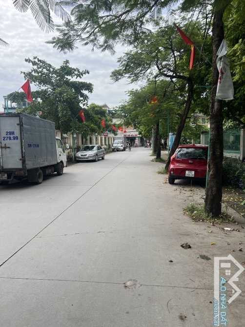 🔥 [MÊ LINH] - LÔ 60M² - Ô TÔ VÀO TẬN ĐẤT - GẦN CHỢ, TRƯỜNG - VÀNG MỌC GIỮA PHỐ - 3
